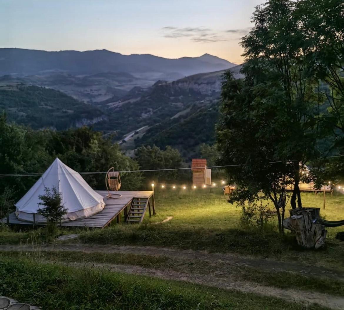 Alereks Mountain Camping Dsegh Екстер'єр фото